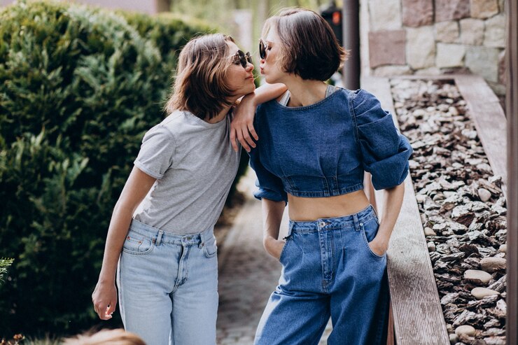 Free Lesbian Chat Lines are Redefine Dating