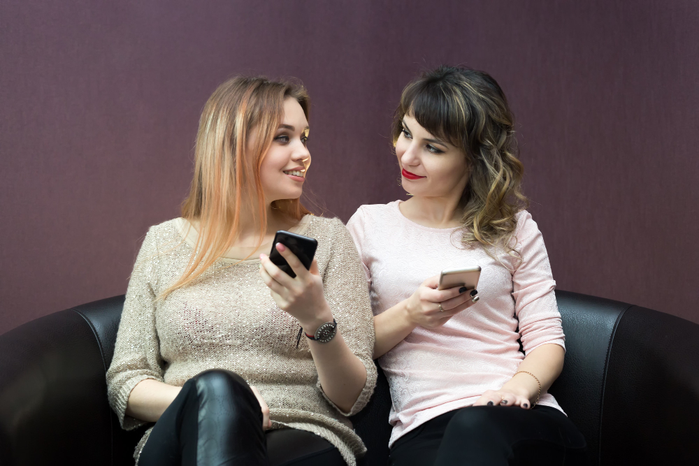 Lesbian Conversation Starters at Chat Lines