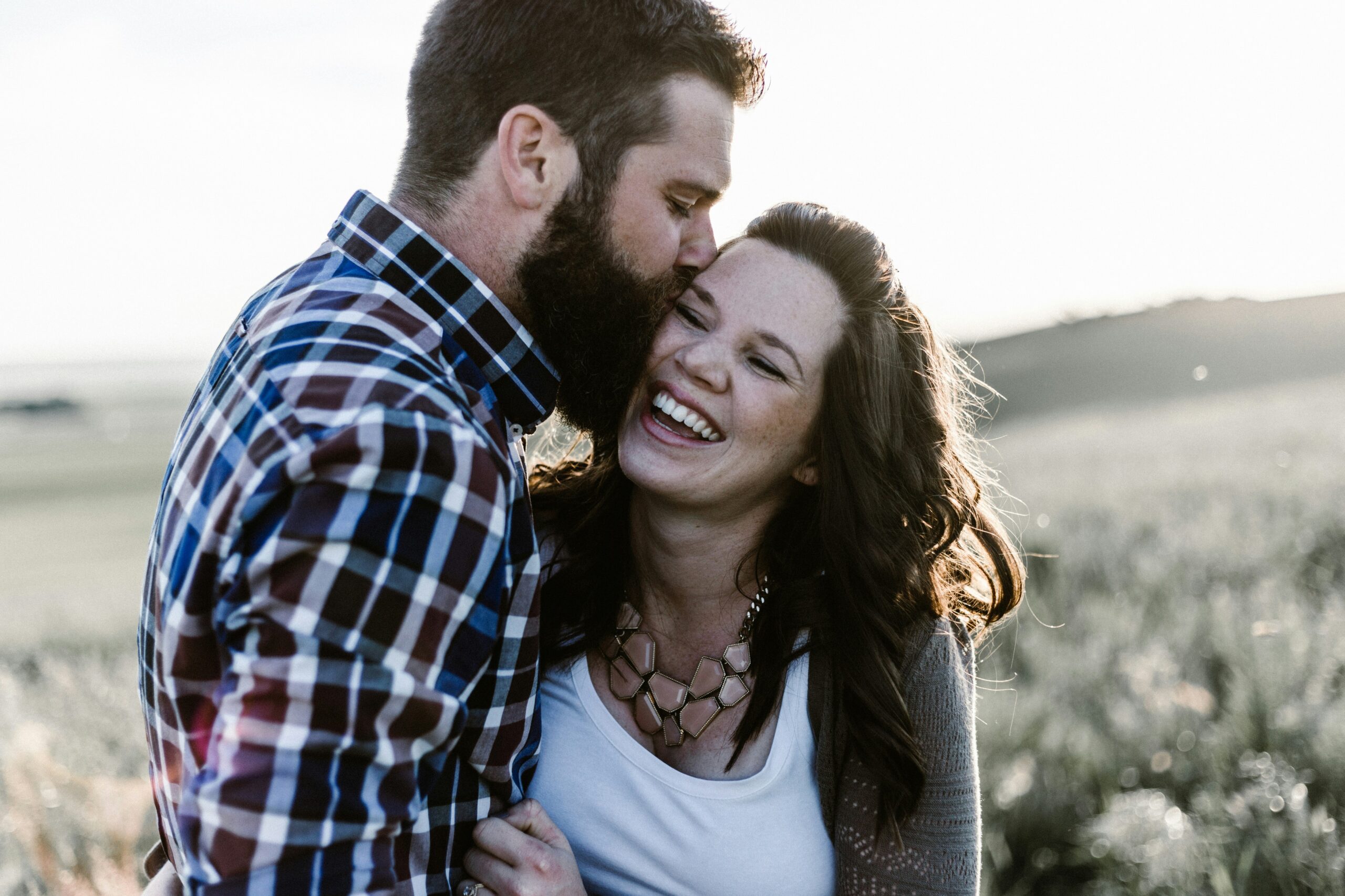 Dating Women at Latin Chat Lines